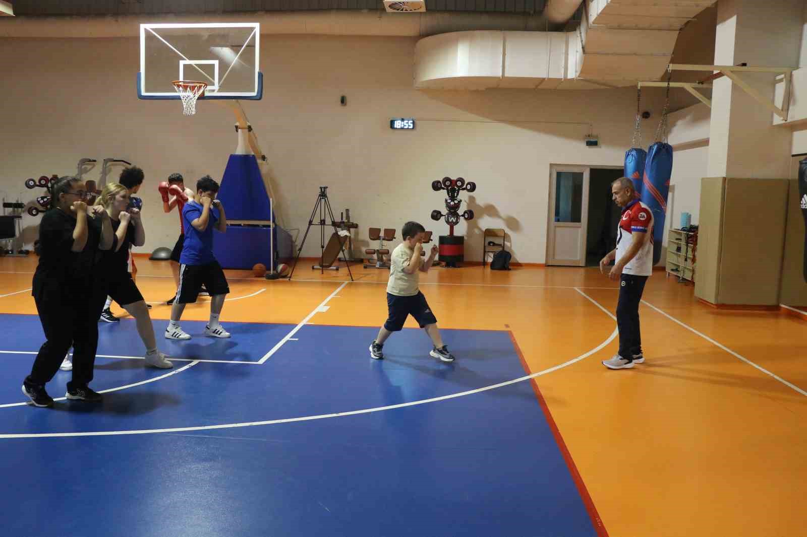karabukte boksta gelen basarilar spora ilgiyi arttirdi P3i82XOJ