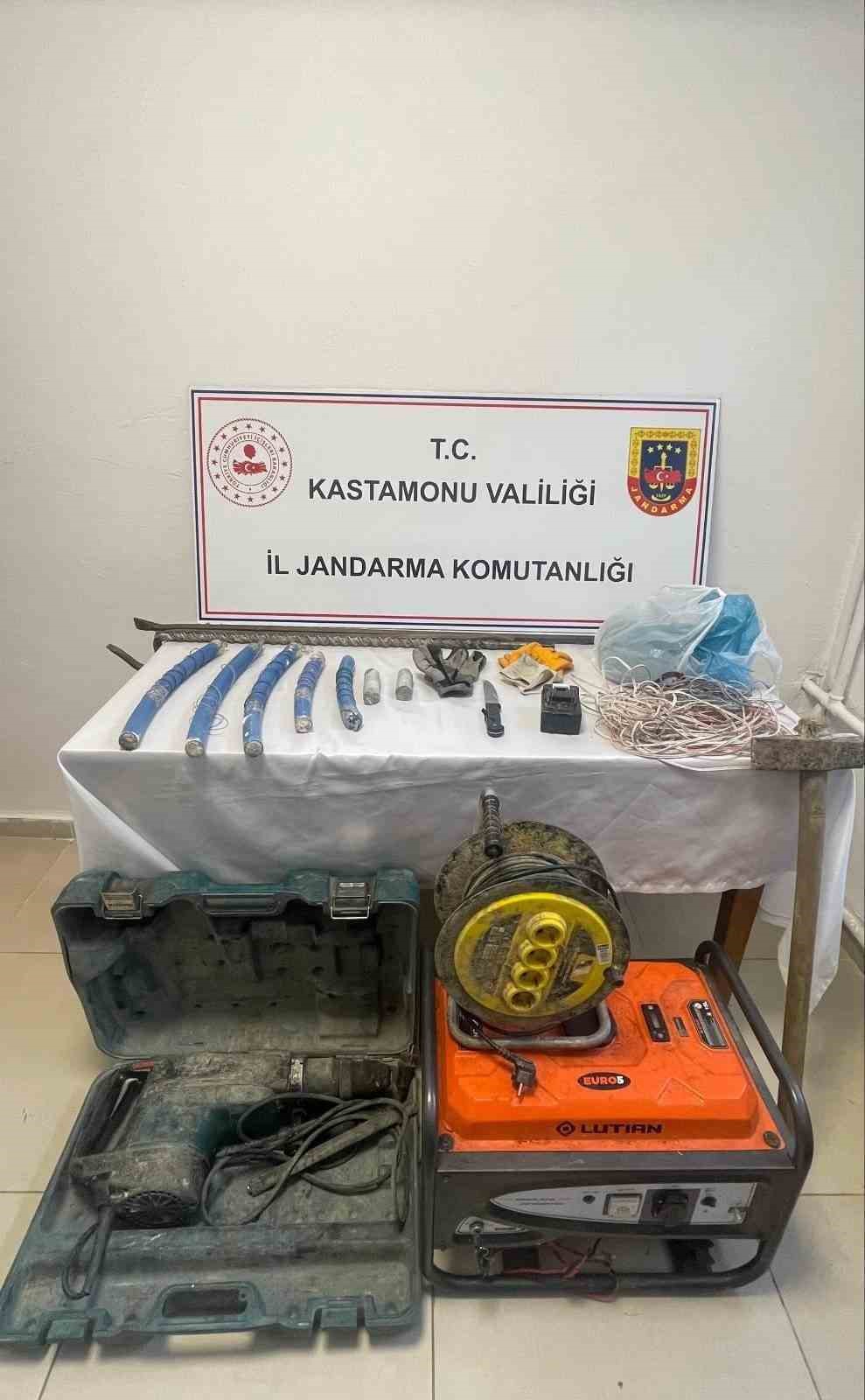 kastamonuda define avcilarina sucustu baskin 2 tutuklama BLu2hQGQ