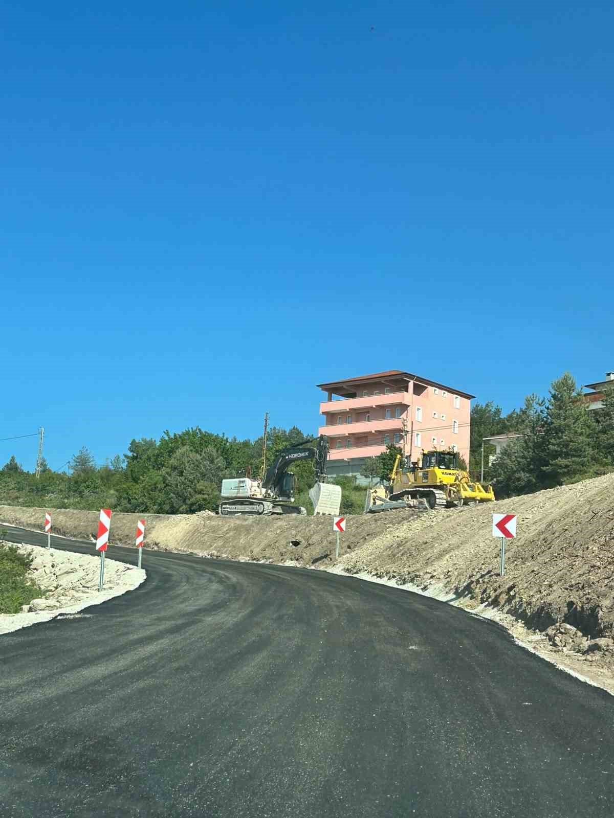 kastamonuda heyelan sebebiyle ulasima kapanan yol ulasima acildi yDAdZjIb