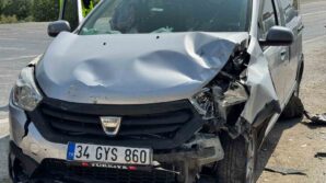 kastamonuda iki hafif ticari arac carpisti 1 yarali DyyEjWsz