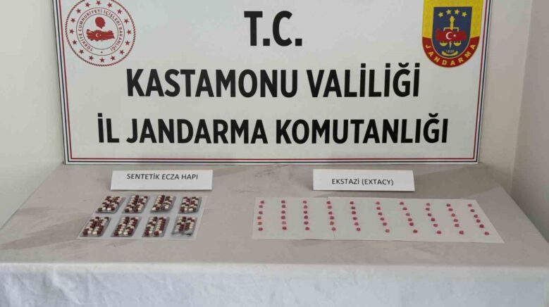 kastamonuda uyusturucuyla yakalanan 2 kisi gozaltina alindi MdhOMzT7