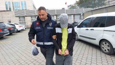 kavgada bir kisiyi bicaklayan genc yakalandi SN2pMfC9