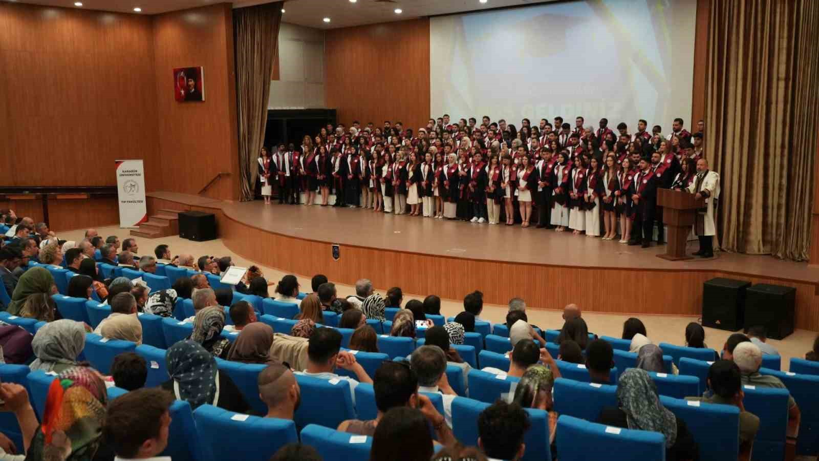 kbu tip fakultesi mezunlari hekimlige ilk adimini atti