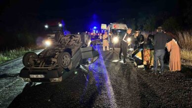 kontrolden cikan otomobil takla atip ters dondu 1i cocuk 4 yarali Pmhcp5Tq