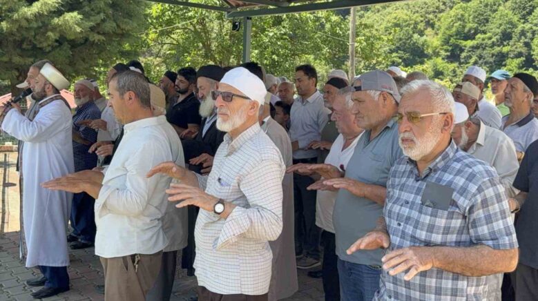 kurakliga care arayan koylulerden yagmur duasi SRcbVwwE