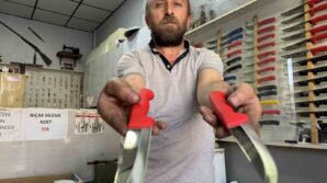 kurban en rahat celik bicakla kesiliyor tZLSlg2b