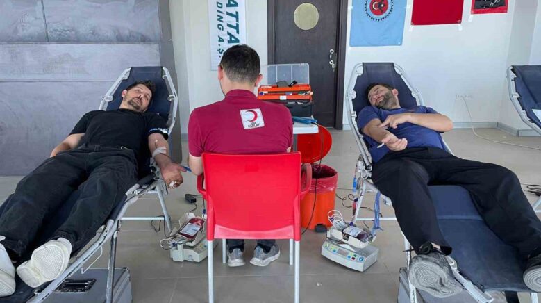 madencilerden kan bagis kampanyasina ilgi ThxmE83X