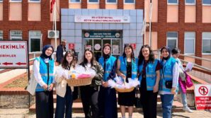 minik hastalara moral oldular 9HFTfxlr