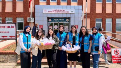 minik hastalara moral oldular 9HFTfxlr