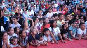 miniklere festival tadinda karne senligi HpfO4YEA