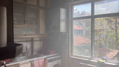 mutfakta cikan yangin evi kule ceviriyordu tbps1Ywi