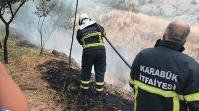 otluk alanda cikan ortu yangini buyumeden sonduruldu 6unVNYkN