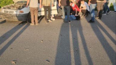 otomobil refuju asip karsi seride gecti 4 yarali cM8qCAs9