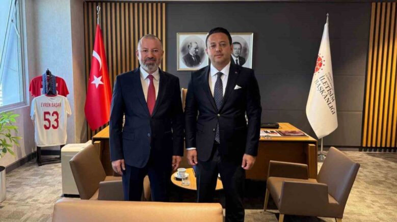 rektor kirisiktan cumhurbaskanligi iletisim baskan yardimcisi basara ziyaret epu2dSy3