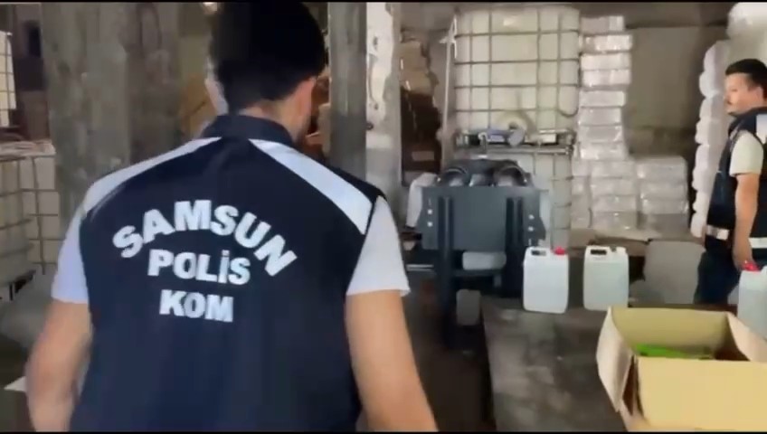 samsun merkezli 8 ilde sahte alkol sebekesine operasyon 4 ton etil ve metil alkol