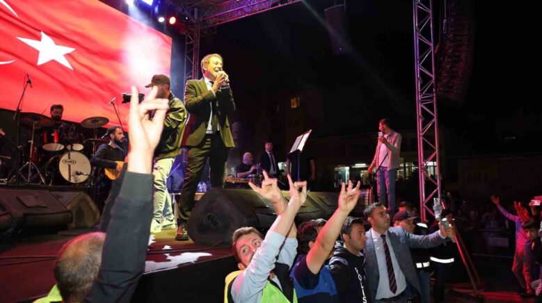 samsunda mustafa yildizdogan ruzgari IFNt36Sx