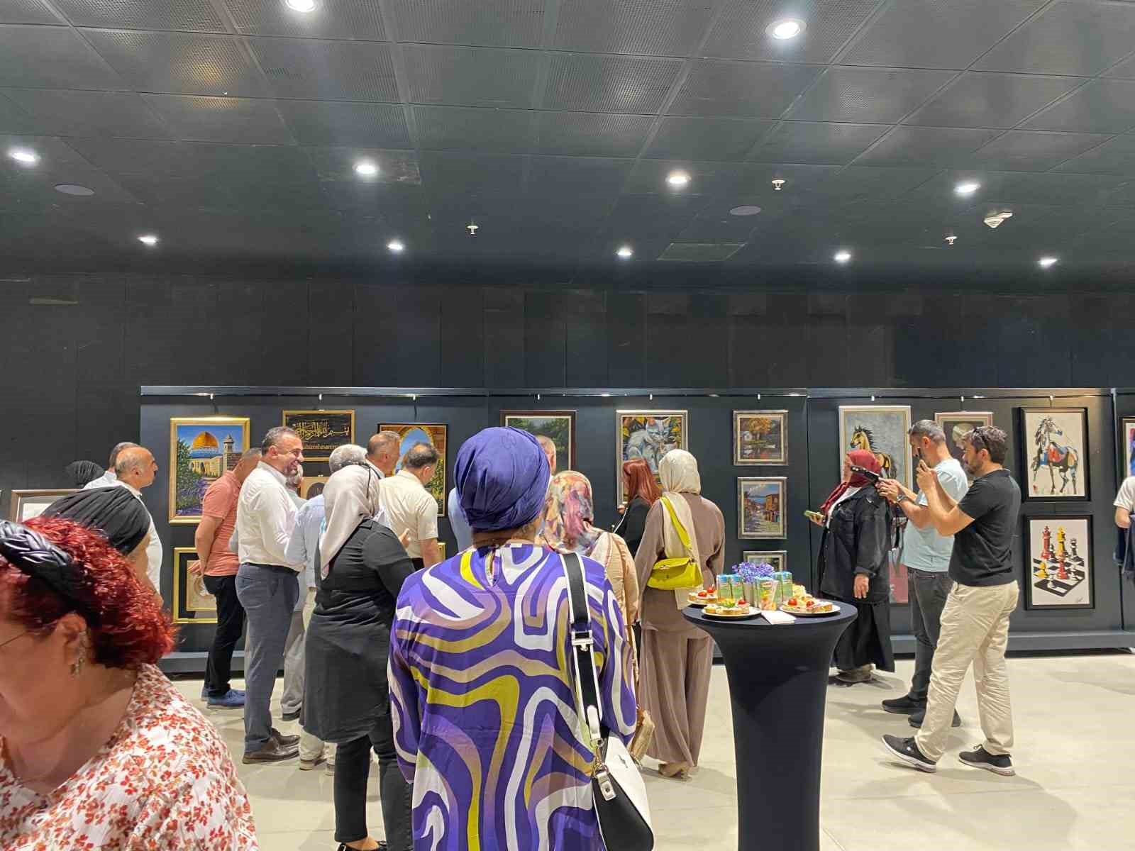 sanat kutsal mek nlarla bulustu ogrenci ve ogretmenlerden anlamli sergi kiTUjA2R