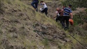 sarampole devrilen traktorun altinda kalan surucu hayatini kaybetti SNFqBcpO