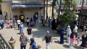 seyh saban i veli kulliyesine ziyaretci akini d64GknHT