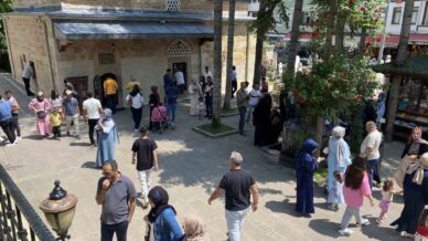 seyh saban i veli kulliyesine ziyaretci akini d64GknHT