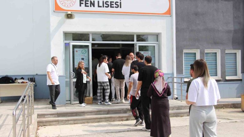 sinavi bir dakikayla kacirdi 4ROWITDI