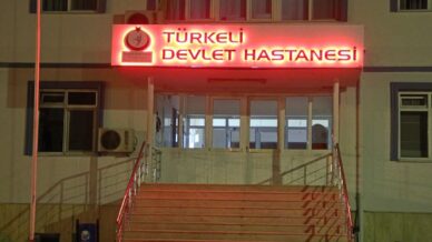 sinopta acil serviste patlama 1 hemsire yaralandi GljGmcJq