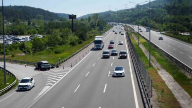 tatilcilerin donus yolculugu basladi bolu gecisinde akici yogunluk HNV9fNTt