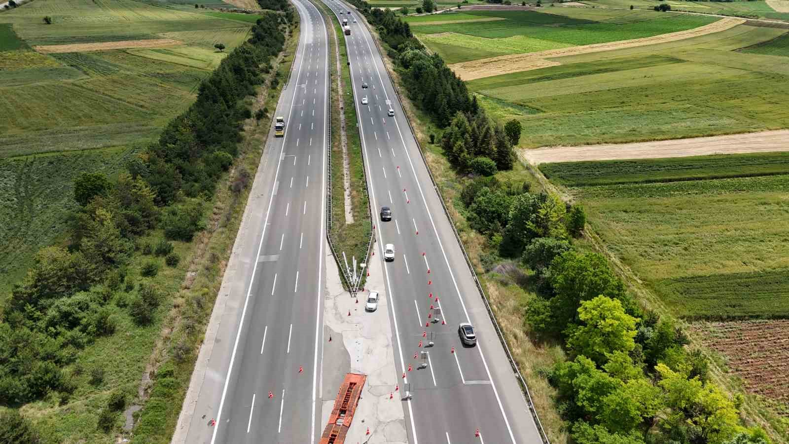 temde 4 gun boyunca istanbul istikametine trafik tek seritten saglanacak 1Upu7egW