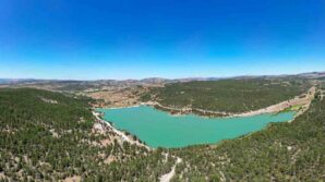 tokat sivas arasindaki golet yesilin her tonu ile ziyaretcilerini bekliyor rFHtCV9J