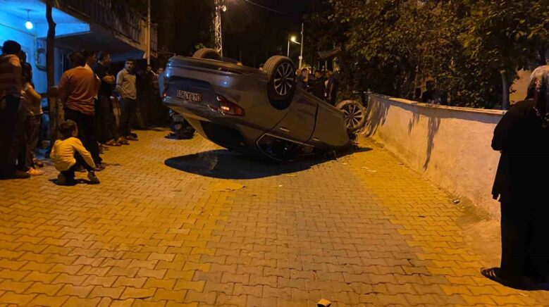 tokatta kontrolden cikan otomobil evin duvarina carparak takla atti 2 yarali ESMExMsJ