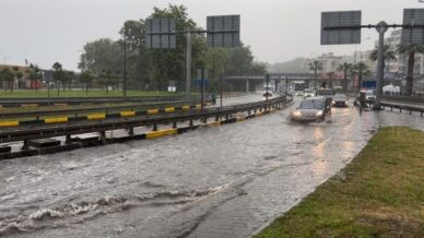 trabzon sehir merkezi yagmura teslim oldu xgEbAhap