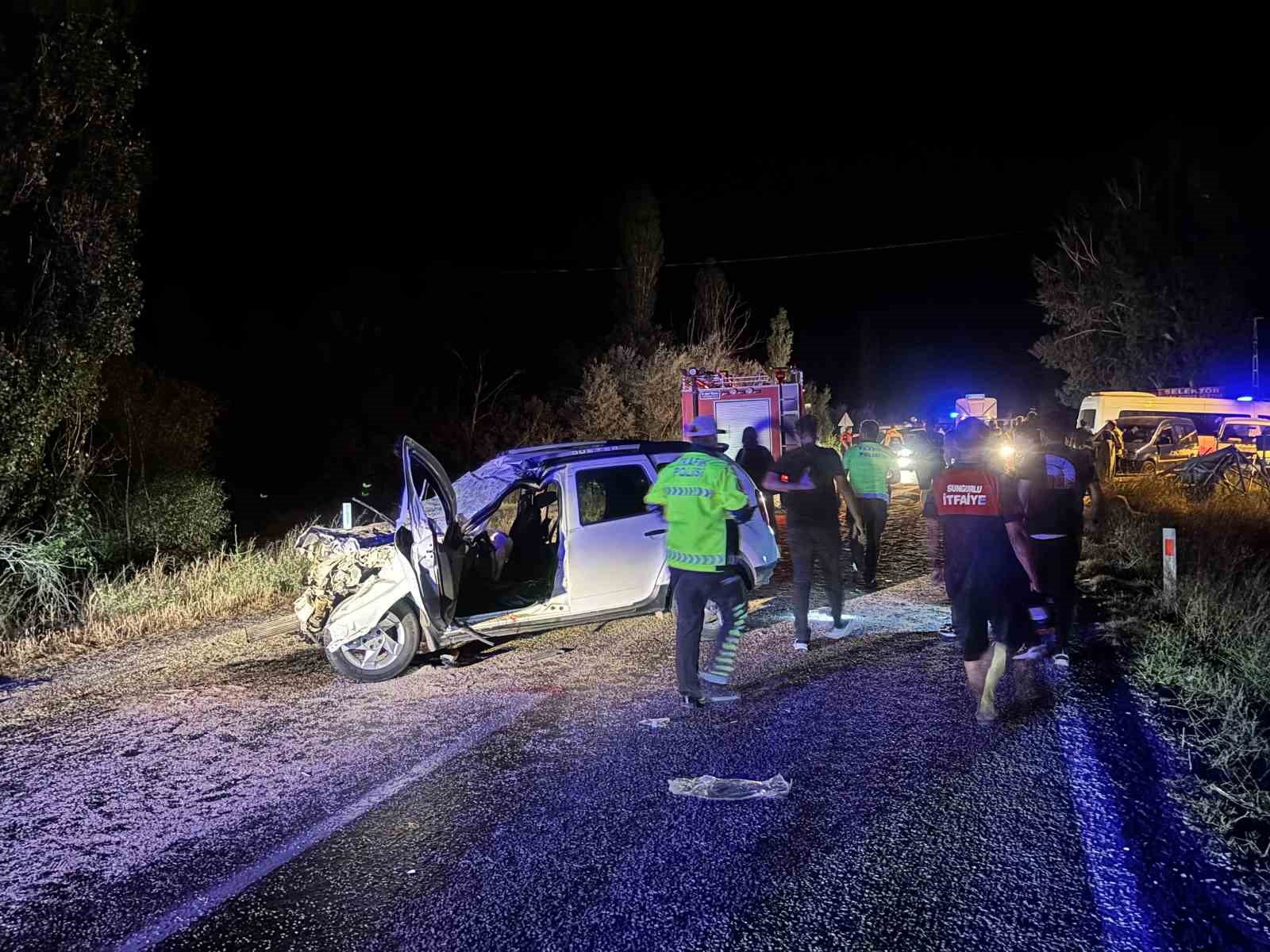traktor romorkuna carpan cip hurdaya dondu 2si agir 6 yarali 4BcvCH6E