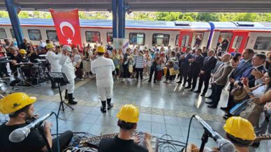 turistik karaelmas ekspresi zonguldaka ulasti 7Yzsdk77