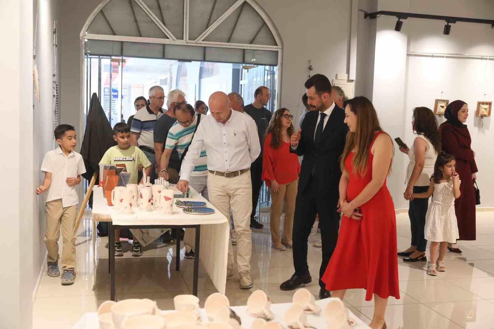 universite ogrencilerinin maharetleri gorucuye cikti eAUJCRzY