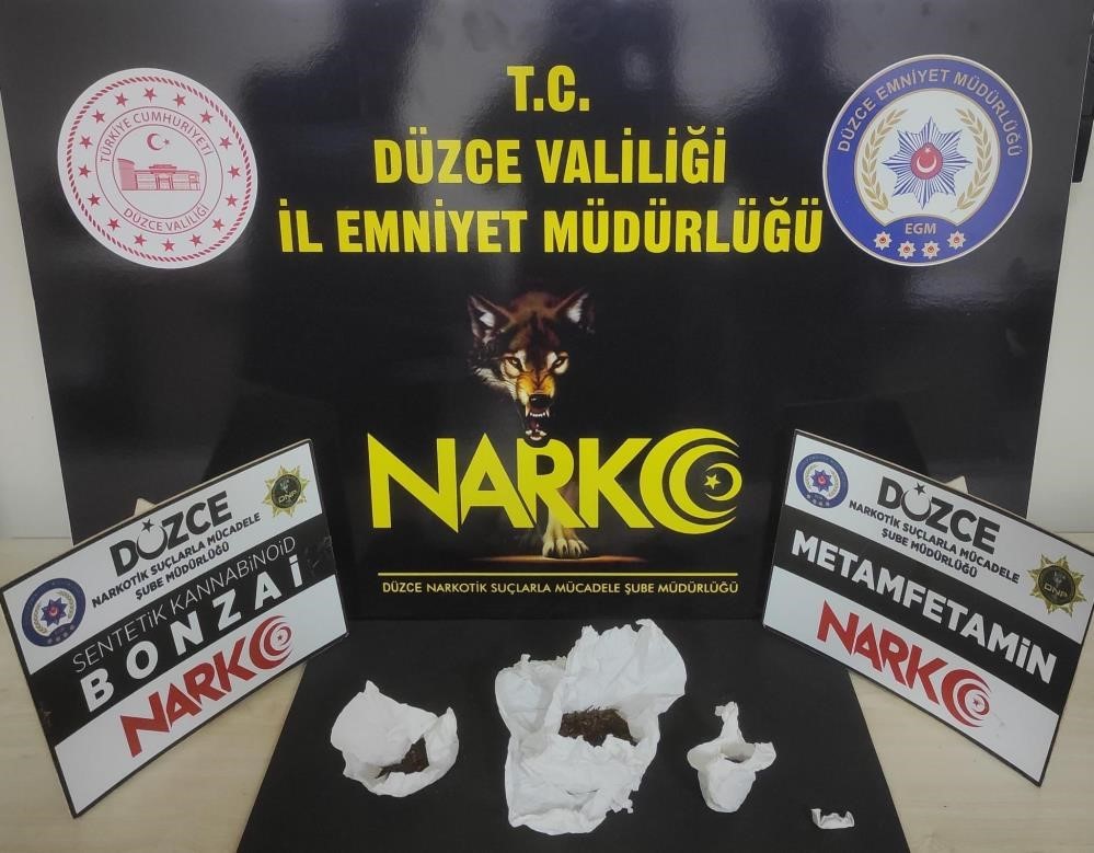 uyusturucu saticisi 5 kisi tutuklandi ynnMO8Fr