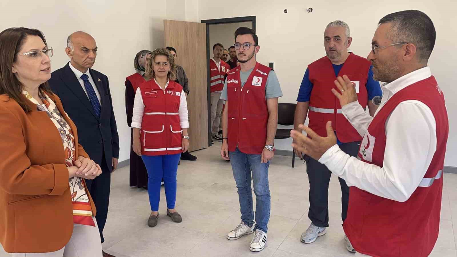 vali arslandan kizilay cagrisi tf4peV4y