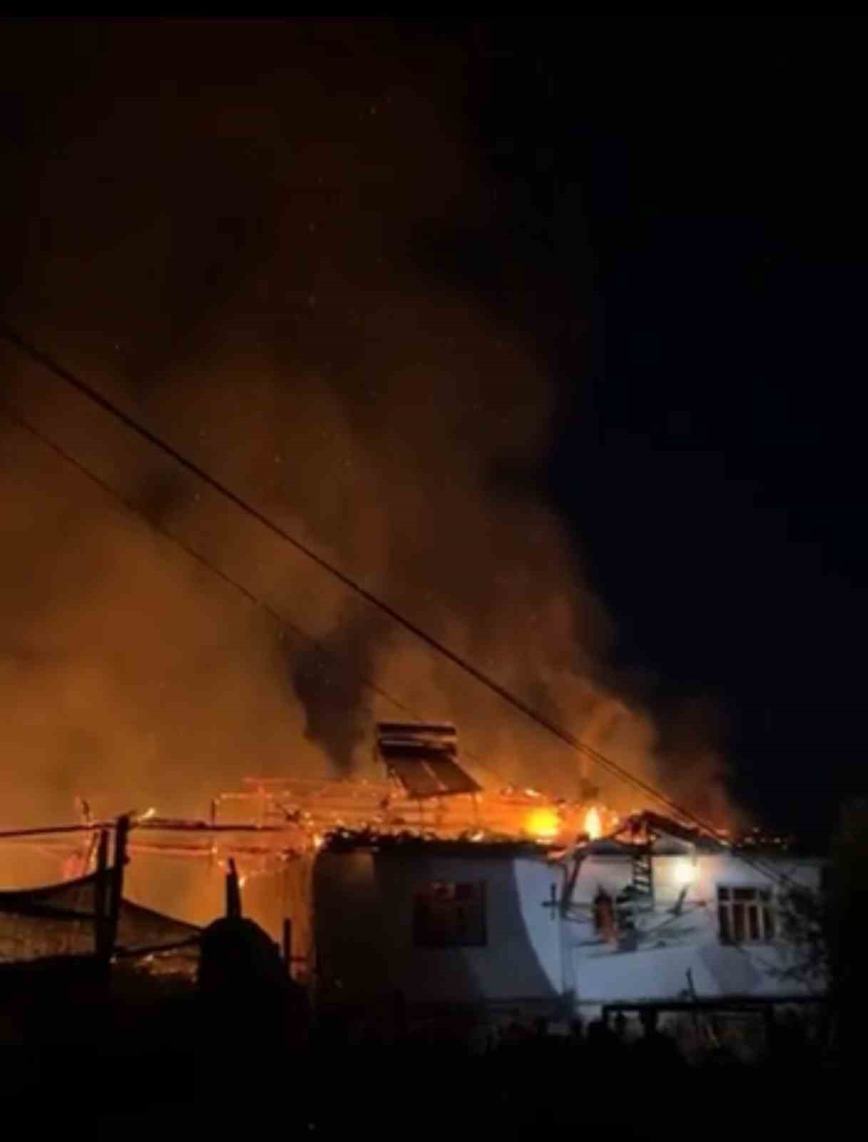 zilede koy evi cikan yanginda kule dondu lrij34Zc
