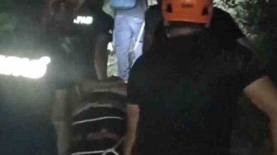 5 metre yukseklikten magaraya dusen genc kurtarildi 5MhTZvKb