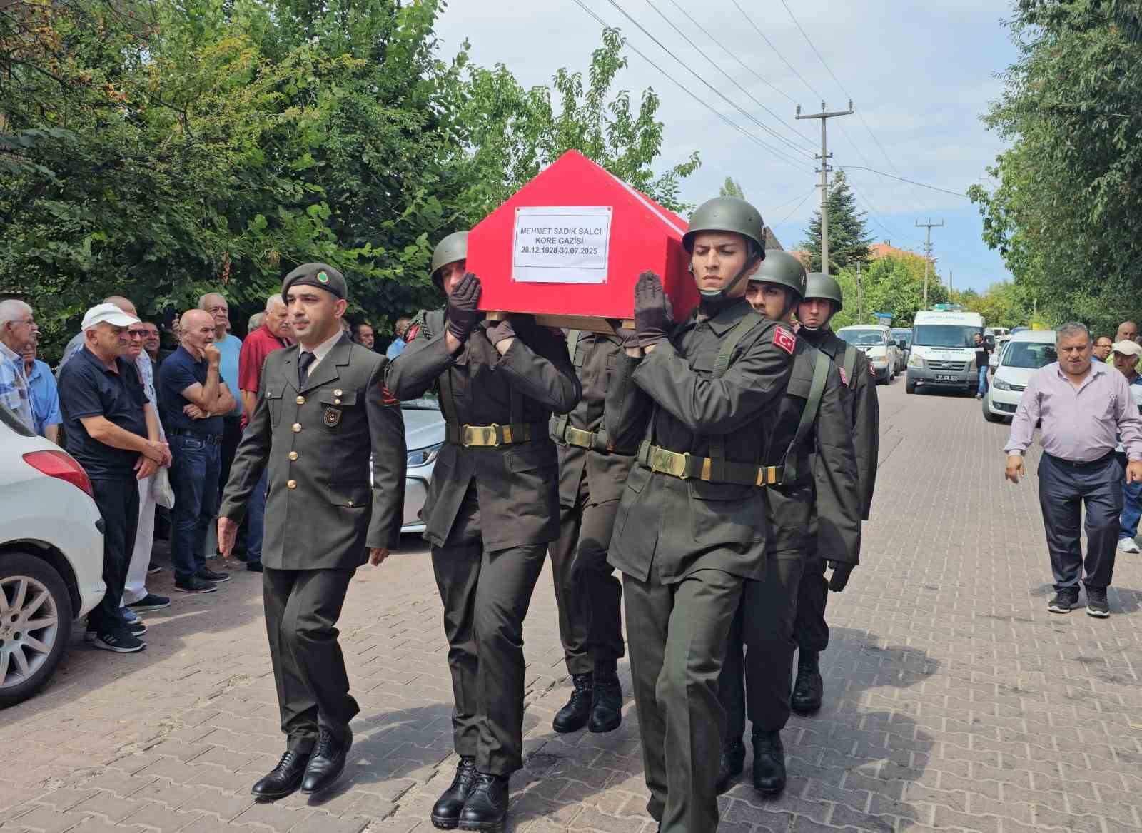97 yasinda hayatini kaybeden kore gazisi son yolculuguna ugurlandi L5ySIaJ2
