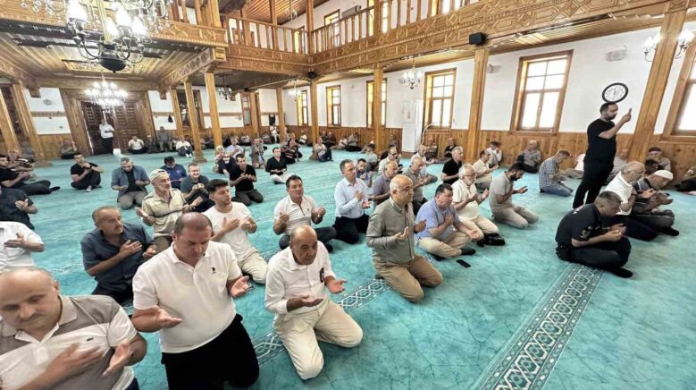 alaplida 15 temmuz sehitleri icin anma programi duzenlendi 7pdWXPS2