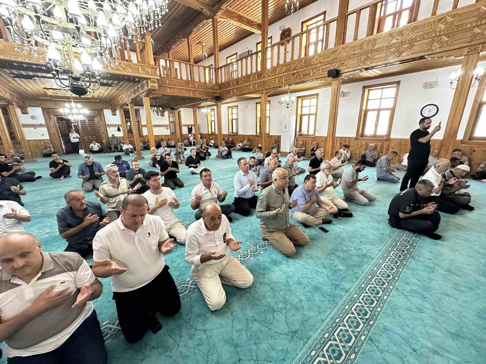 alaplida 15 temmuz sehitleri icin anma programi duzenlendi 7pdWXPS2