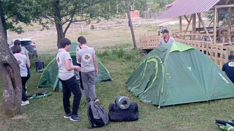 alaplida yazimda kardeslik var kampi 7QQcVnXq