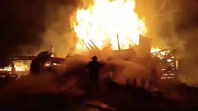 alevlere teslim olan ev kule dondu iGAWcH3n