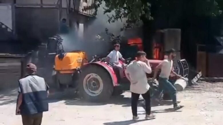 aniz yangini ruzgarin etkisi ile eve sicradi POyXdy3b