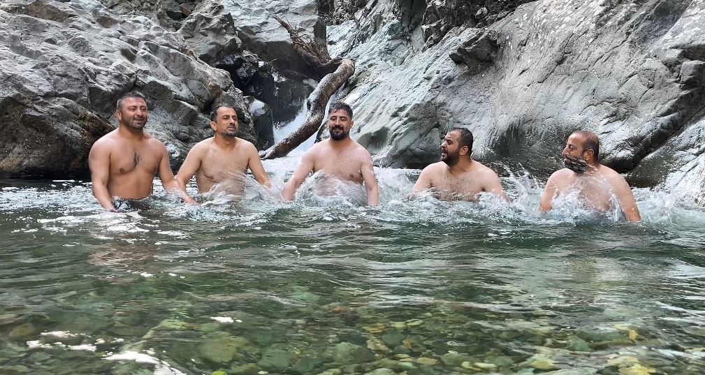 artvinde gencler derede horonla serinledi Ij4yye97