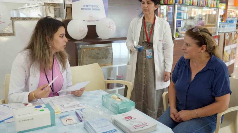 avmde vatandaslara sigaranin zararlari anlatildi 1HFhmpls