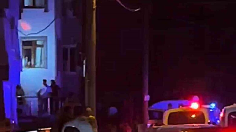 bartinda kiskanclik krizi eski karisini ve uvey kizini bicakla yaraladi Y6REYL3H