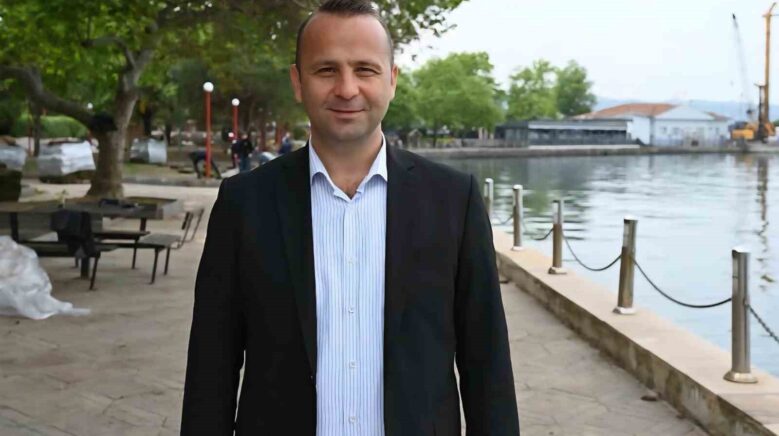 basarili mudur koray sivrikayaya cifte gorev EgqU8Lhm