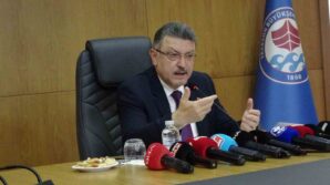 baskan genc ozgur ozeli ozur dilemeye davet etti 96VCIXsa