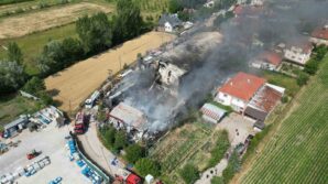 boludaki fabrika yangini kontrol altina alindi 7d21h9fT